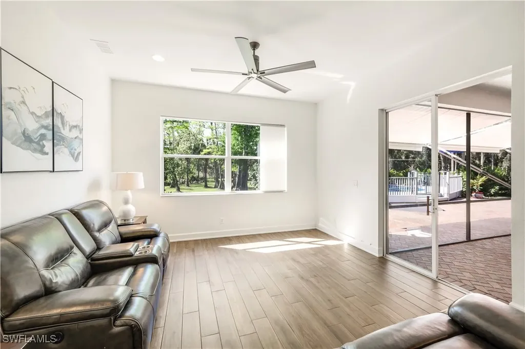 1420 14th Avenue NE Naples FL 34120