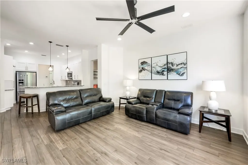 1420 14th Avenue NE Naples FL 34120
