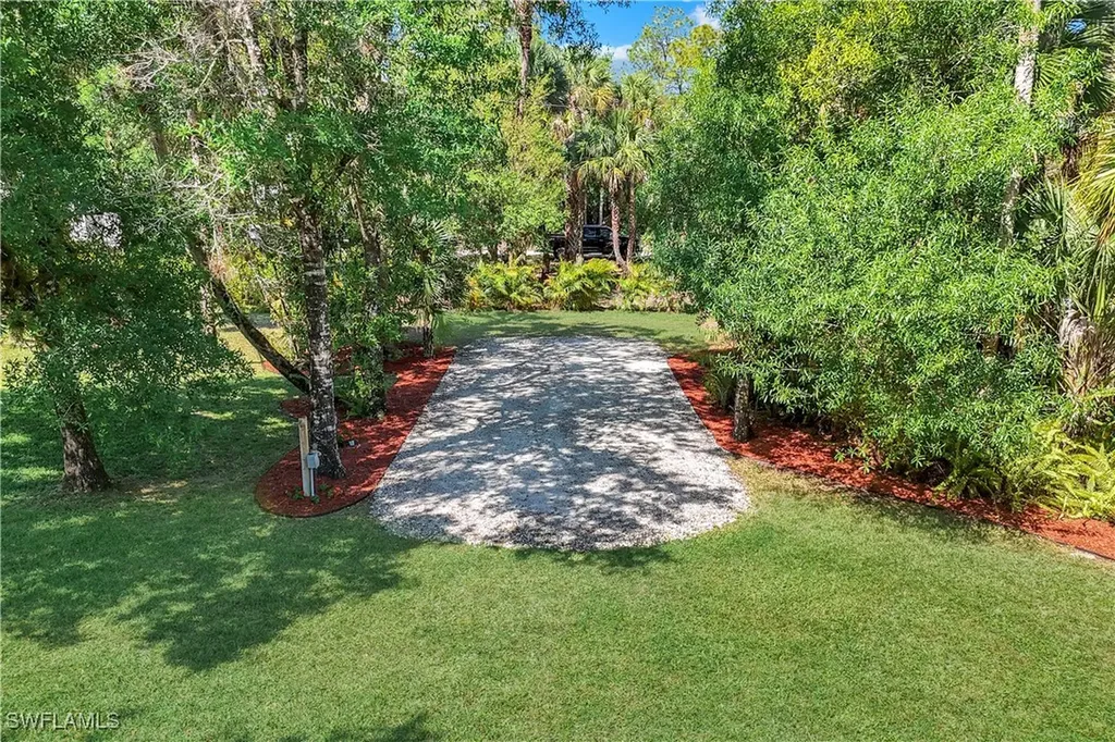 1420 14th Avenue NE Naples FL 34120