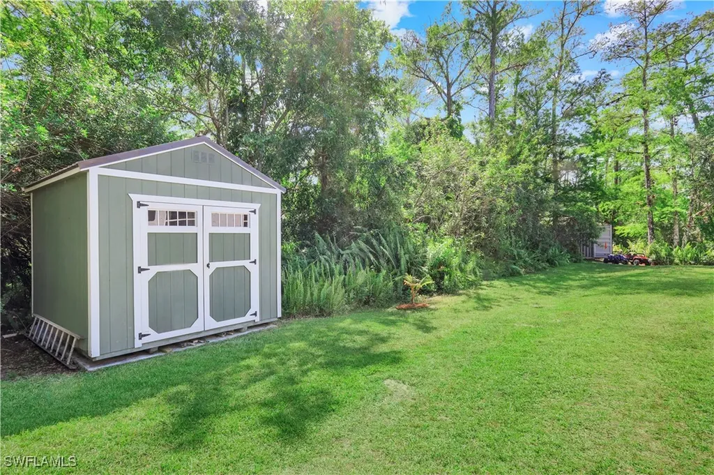 1420 14th Avenue NE Naples FL 34120