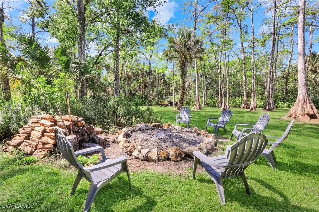 1420 14th Avenue NE Naples FL 34120