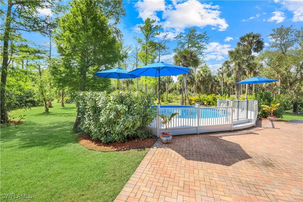 1420 14th Avenue NE Naples FL 34120