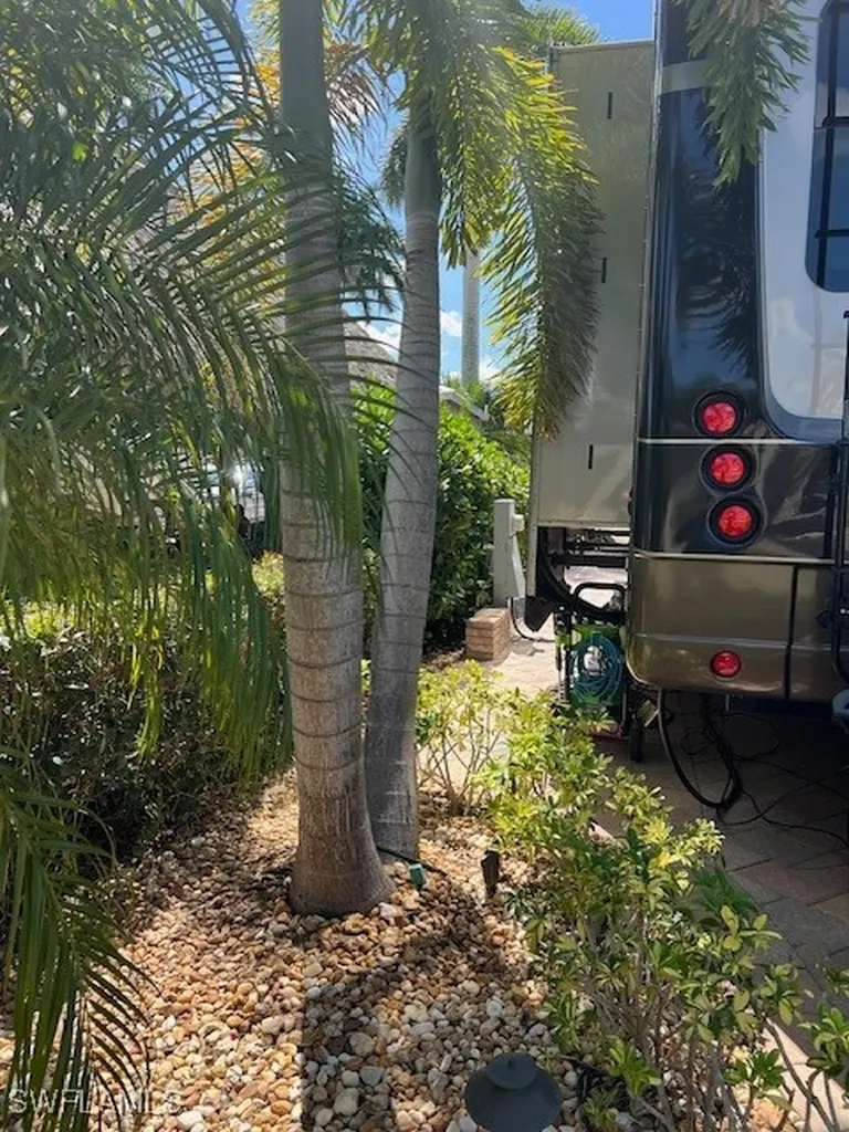 10317 Fire Flag Trail Fort Myers FL 33905