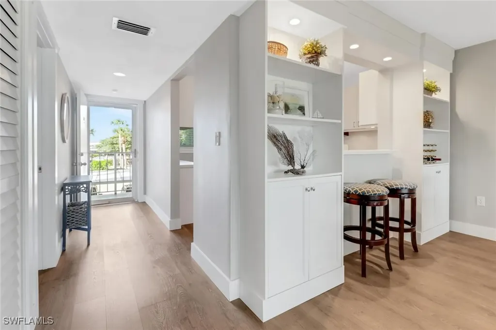 309 Goodlette-frank Road S Naples FL 34102