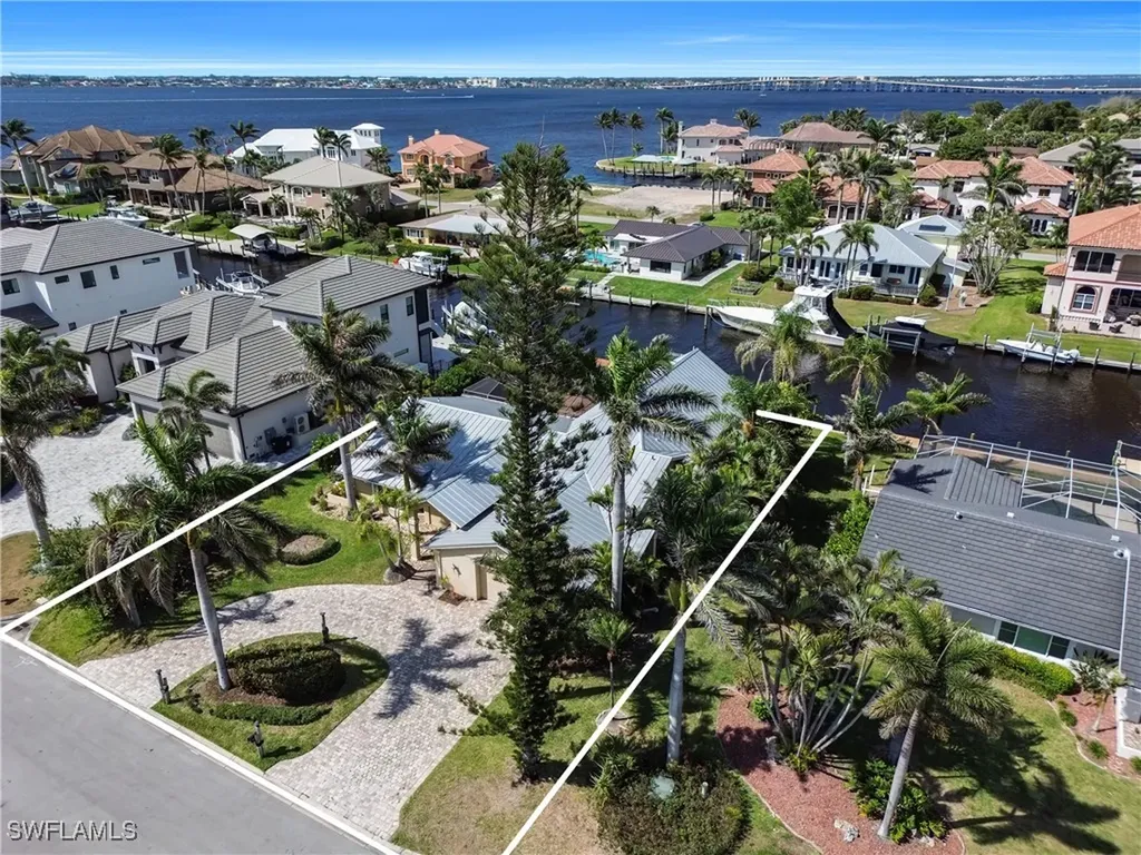 813 Cape View Drive Fort Myers FL 33919