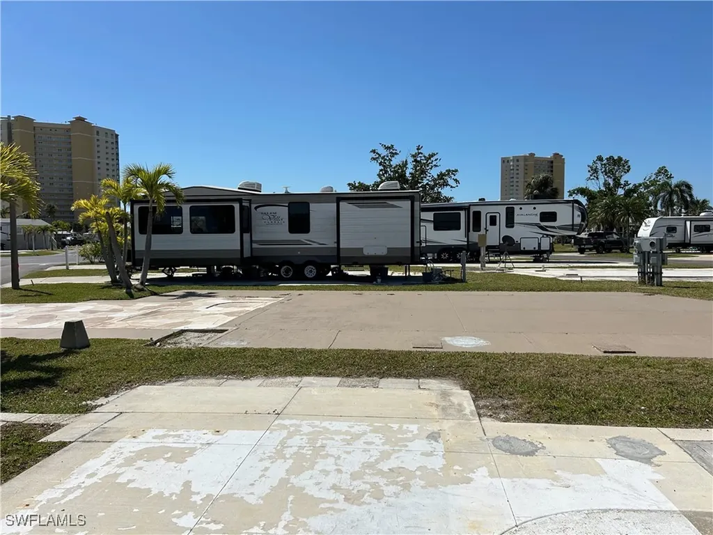 19681 D338 Summerlin Road Fort Myers FL 33908