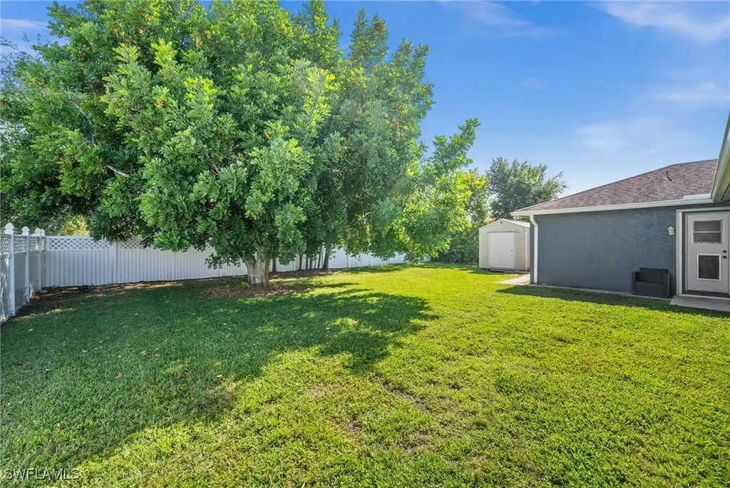 2218 NE 5th Terrace Cape Coral FL 33909