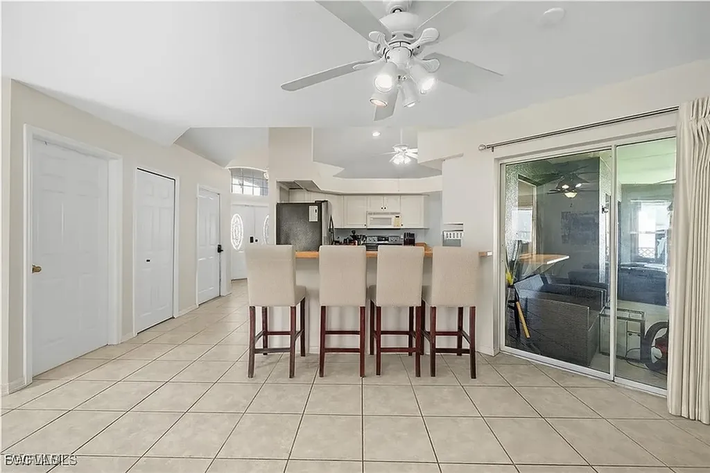 2218 NE 5th Terrace Cape Coral FL 33909