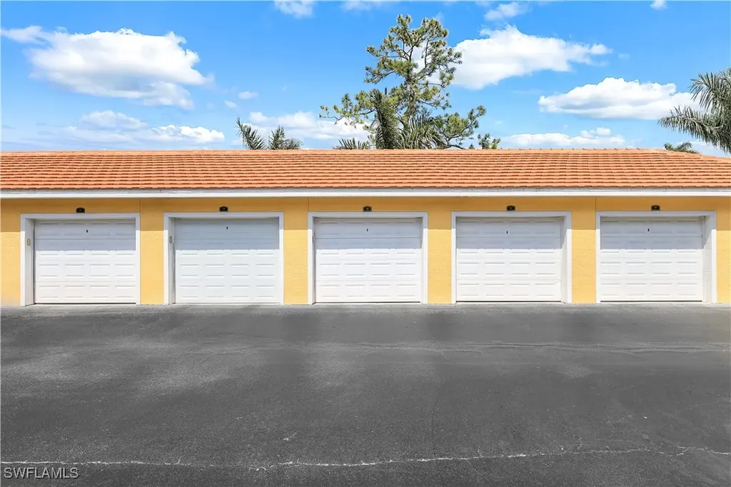 4430 Botanical Place Circle Naples FL 34112