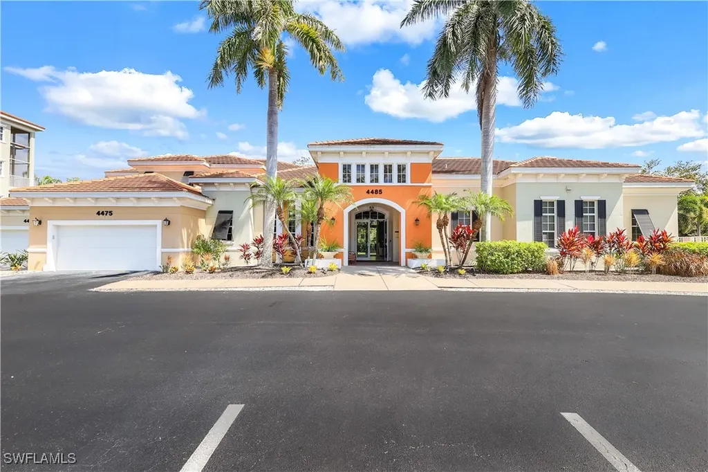 4430 Botanical Place Circle Naples FL 34112