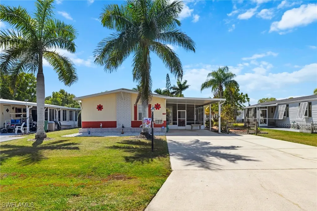Naples FL, 120 Sugar Loaf Lane, Unit 58