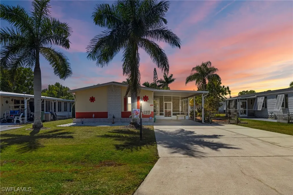 120 Sugar Loaf Lane Naples FL 34114