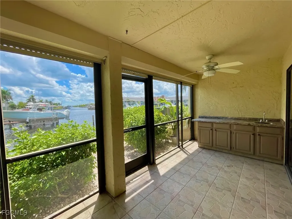 4703 SE 17th Place Cape Coral FL 33904