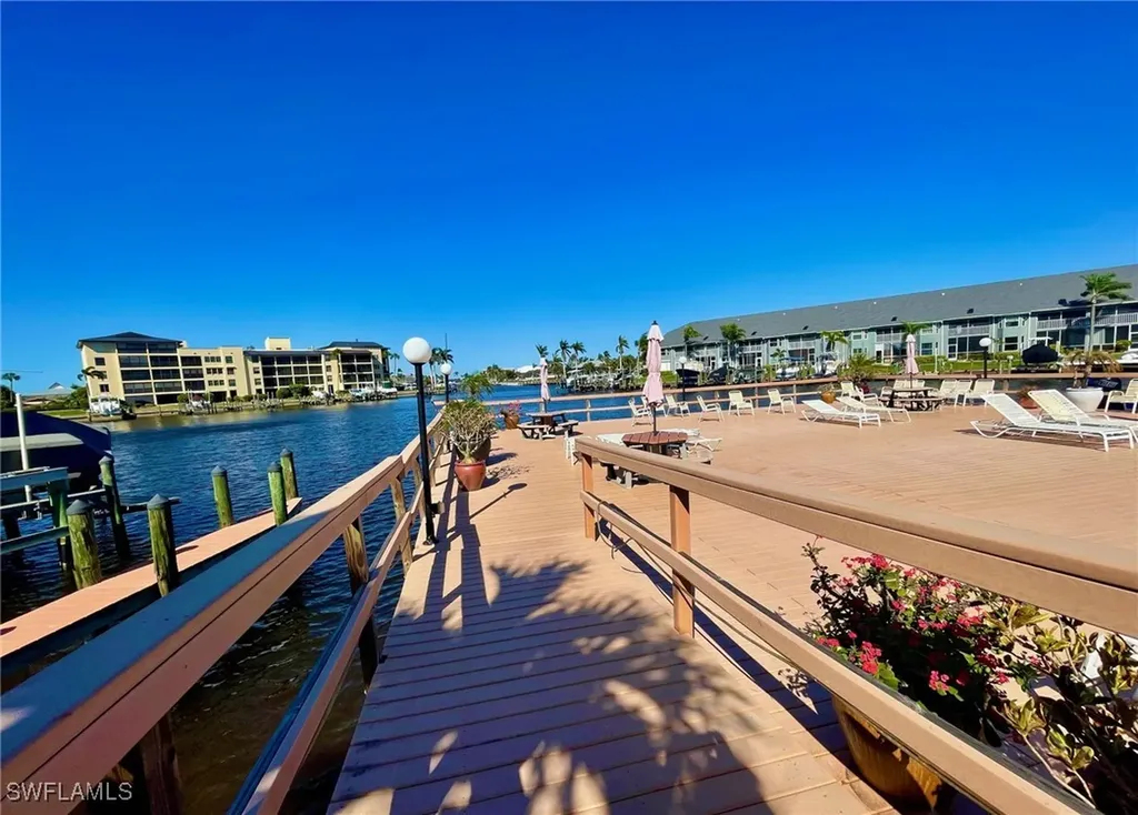 4703 SE 17th Place Cape Coral FL 33904