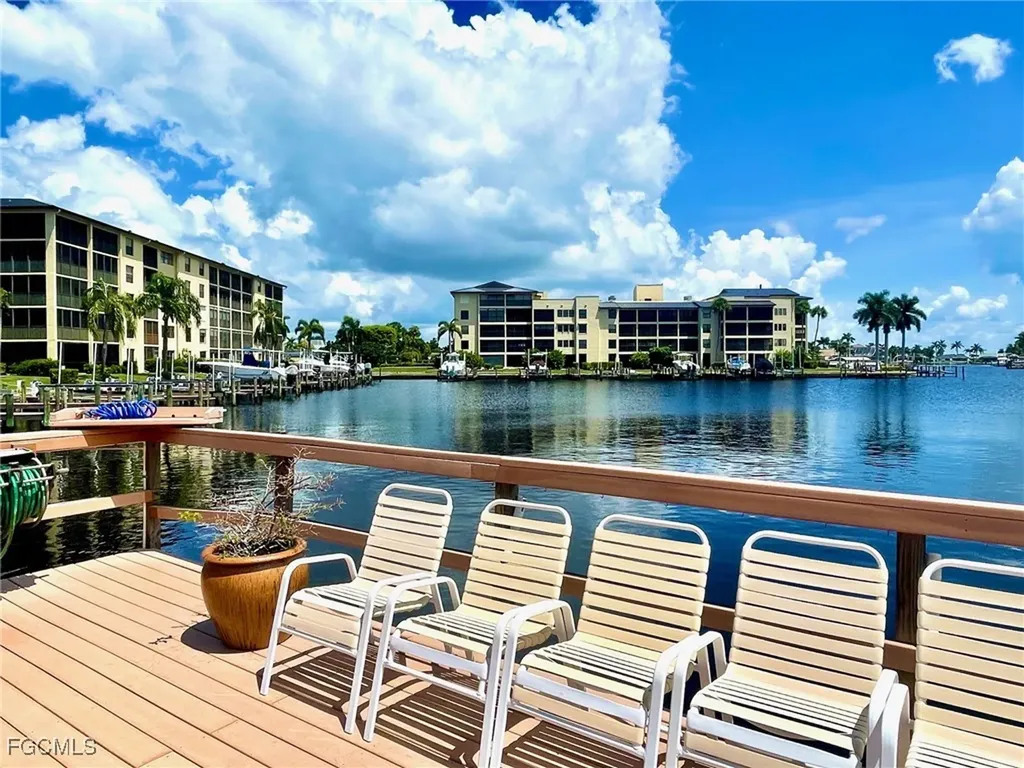 4703 SE 17th Place Cape Coral FL 33904