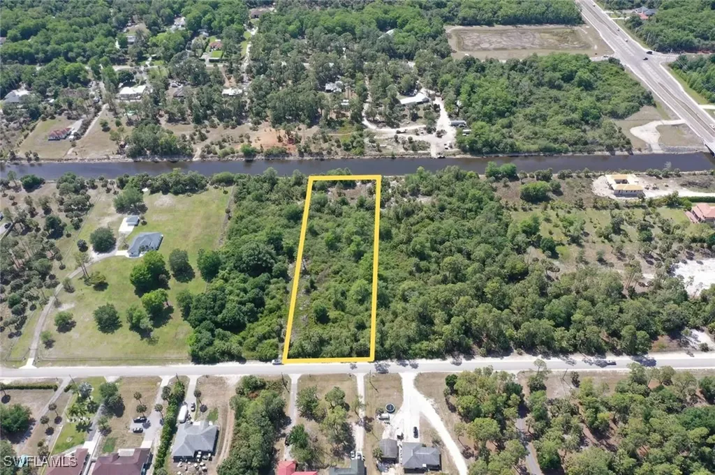 10TH Street SE Naples FL 34117