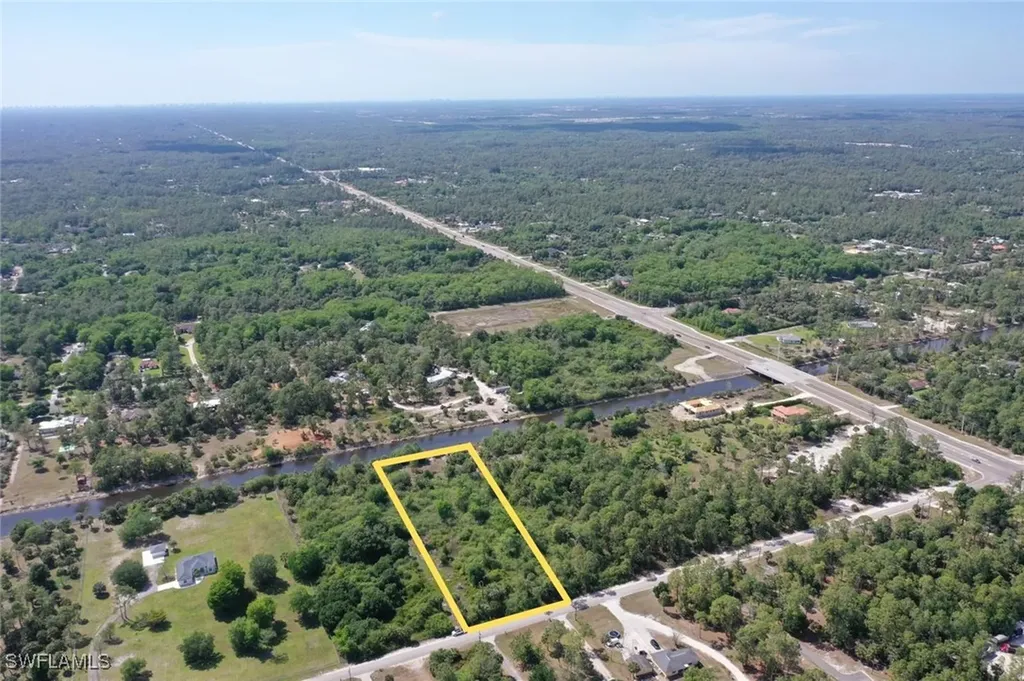 10TH Street SE Naples FL 34117