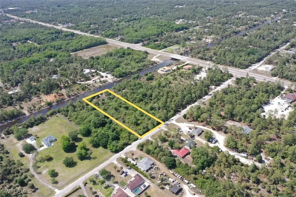10TH Street SE Naples FL 34117