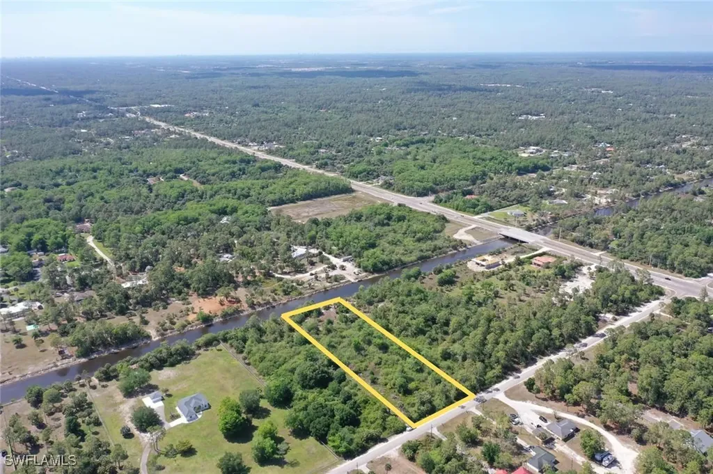 10TH Street SE Naples FL 34117