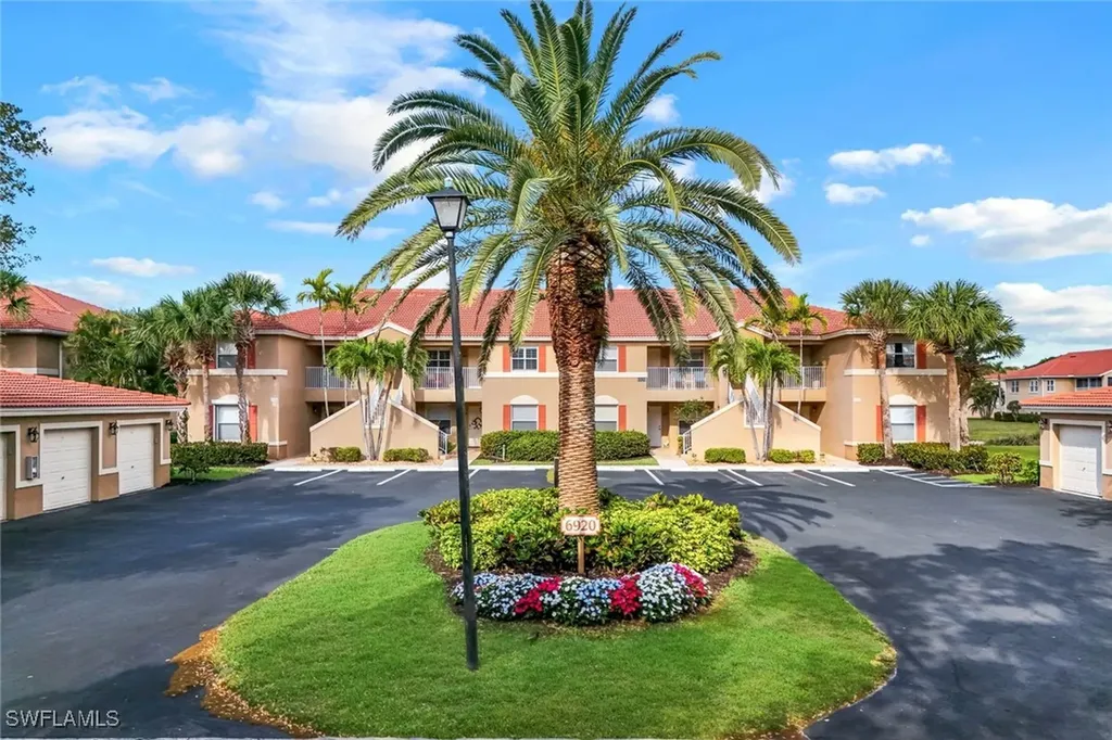 6920 Huntington Lakes Circle Naples FL 34119