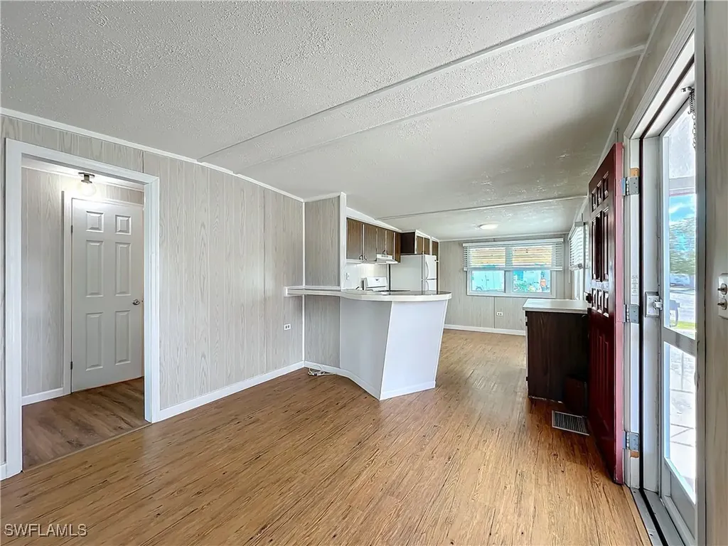 139 Gaslight Avenue North Fort Myers FL 33917