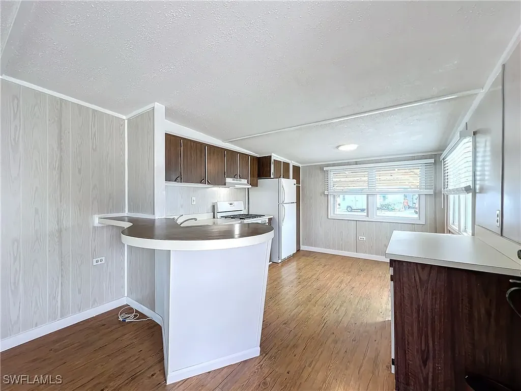 139 Gaslight Avenue North Fort Myers FL 33917