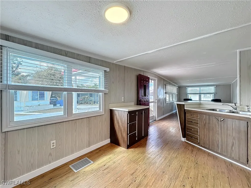 139 Gaslight Avenue North Fort Myers FL 33917