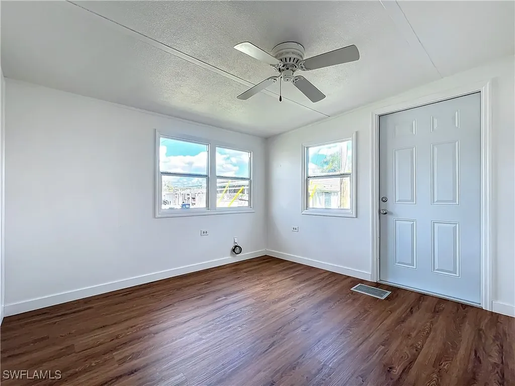 139 Gaslight Avenue North Fort Myers FL 33917