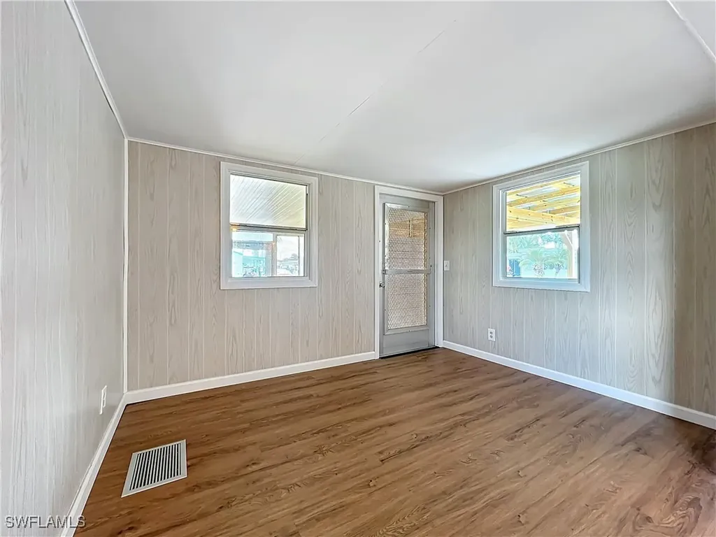 139 Gaslight Avenue North Fort Myers FL 33917