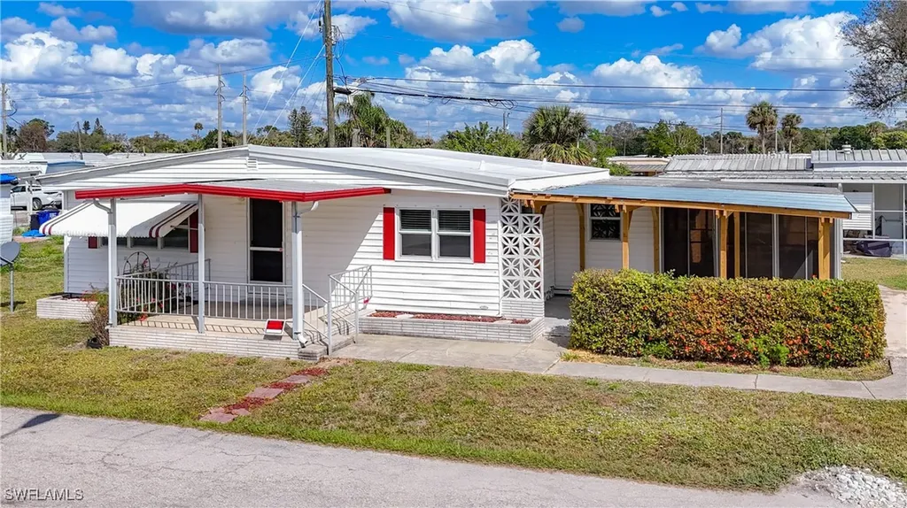 139 Gaslight Avenue North Fort Myers FL 33917