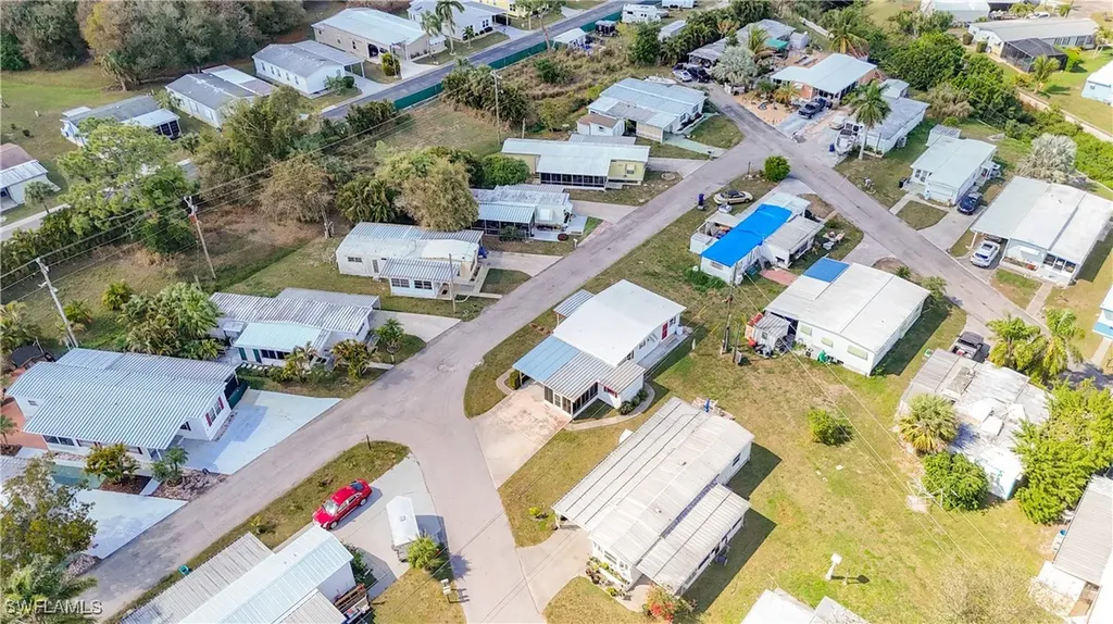 139 Gaslight Avenue North Fort Myers FL 33917