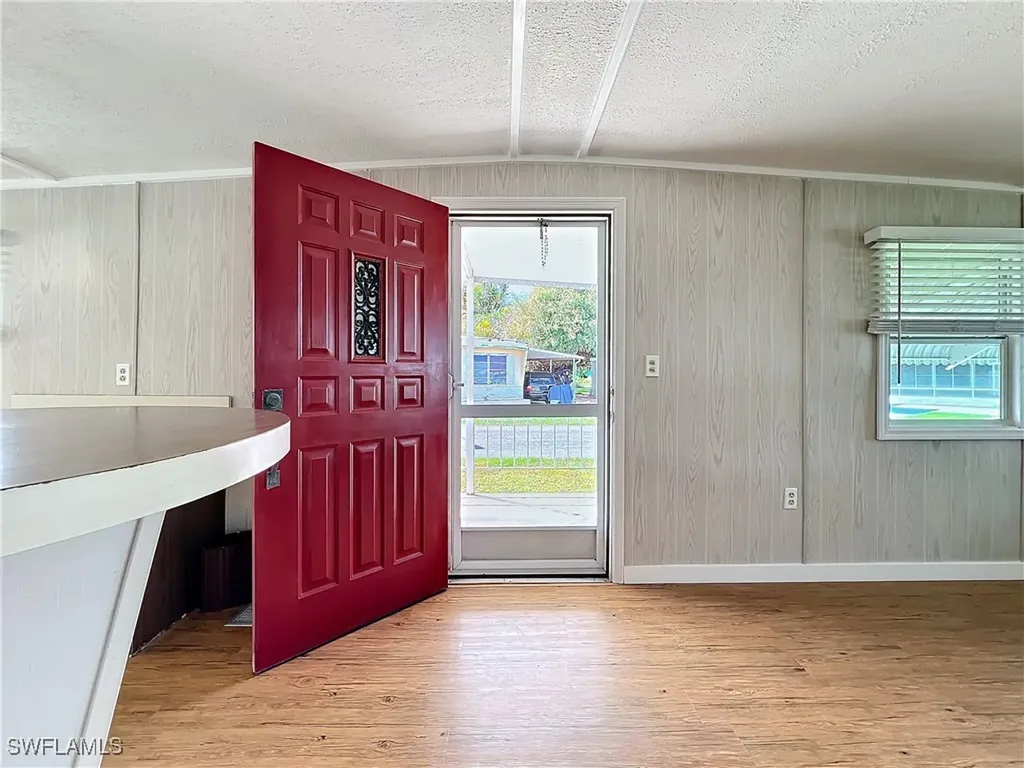 139 Gaslight Avenue North Fort Myers FL 33917