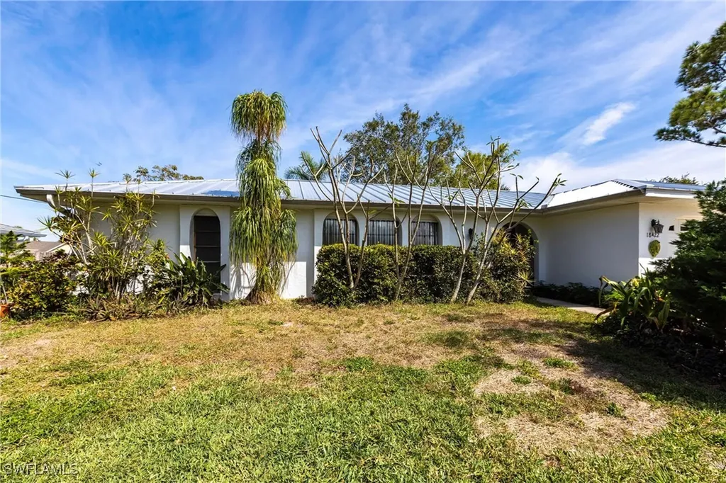 18422 Burkholder Circle Port Charlotte FL 33948