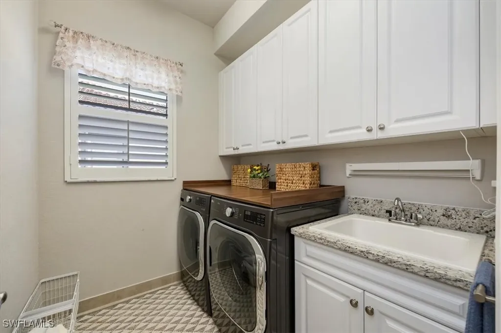 13422 Silktail Drive Naples FL 34109
