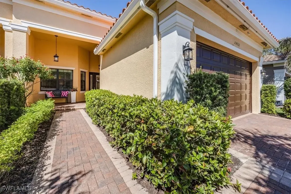 13422 Silktail Drive Naples FL 34109