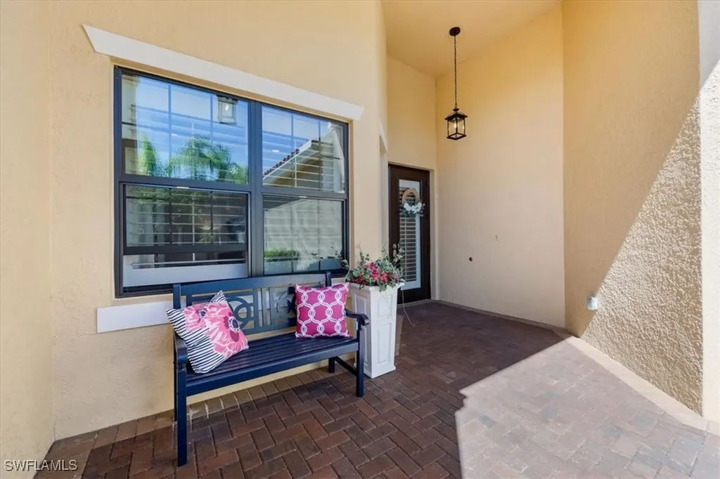 13422 Silktail Drive Naples FL 34109