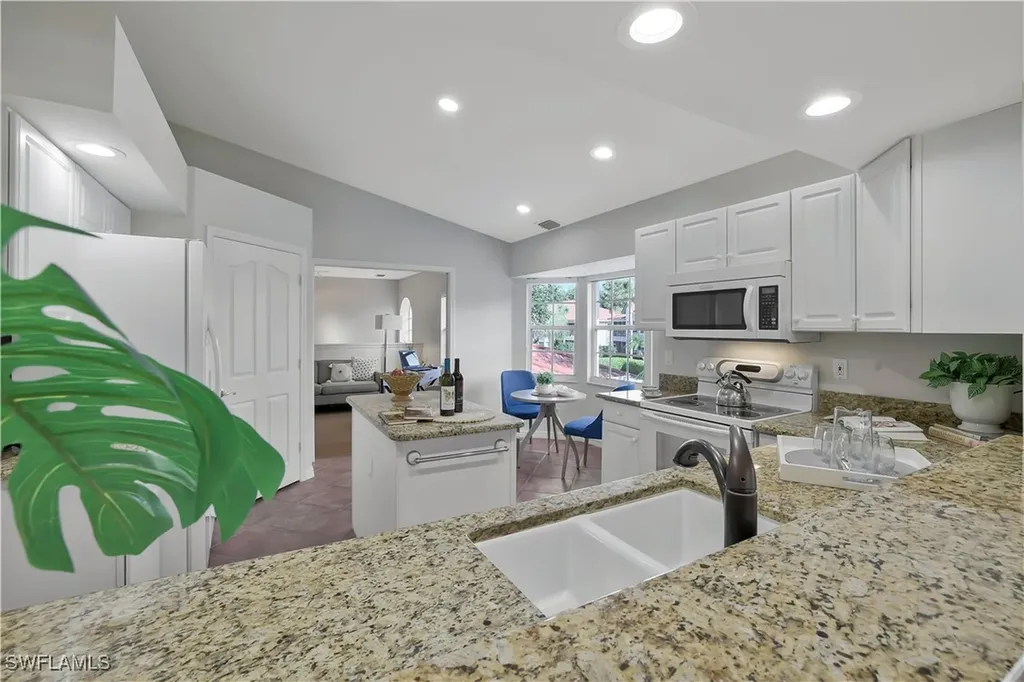 6230 Reserve Circle Naples FL 34119