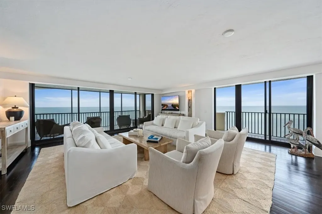 Naples FL, 10951 Gulf Shore Drive, Unit 1105