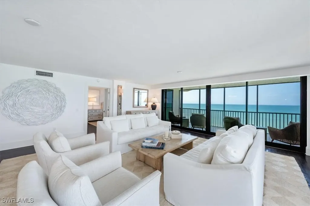 10951 Gulf Shore Drive Naples FL 34108