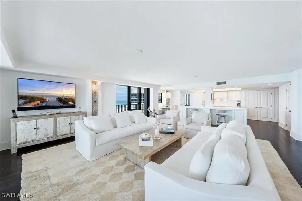 10951 Gulf Shore Drive Naples FL 34108