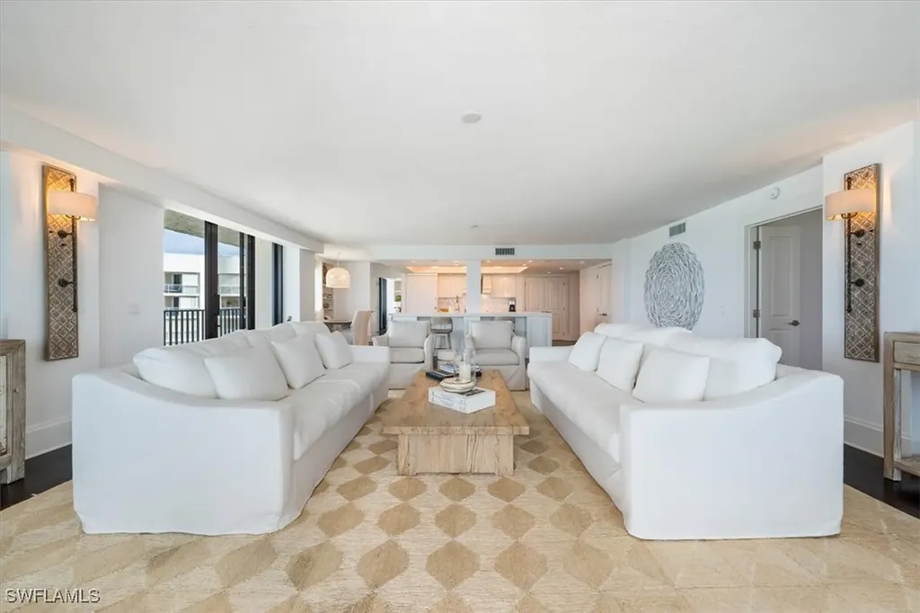 10951 Gulf Shore Drive Naples FL 34108