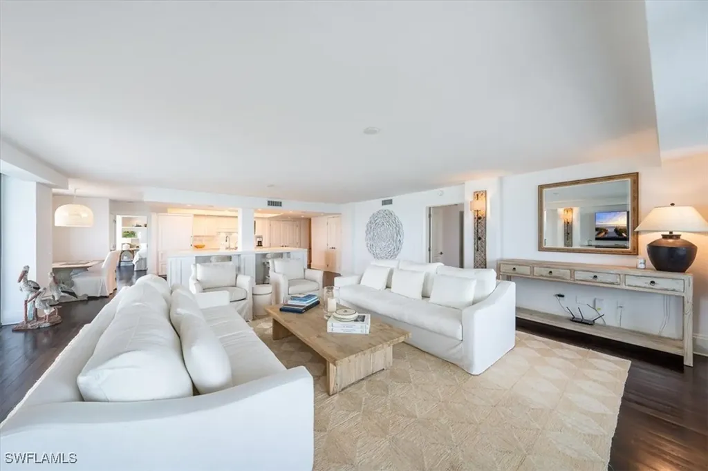 10951 Gulf Shore Drive Naples FL 34108