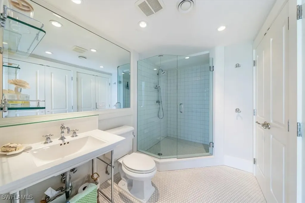 10951 Gulf Shore Drive Naples FL 34108