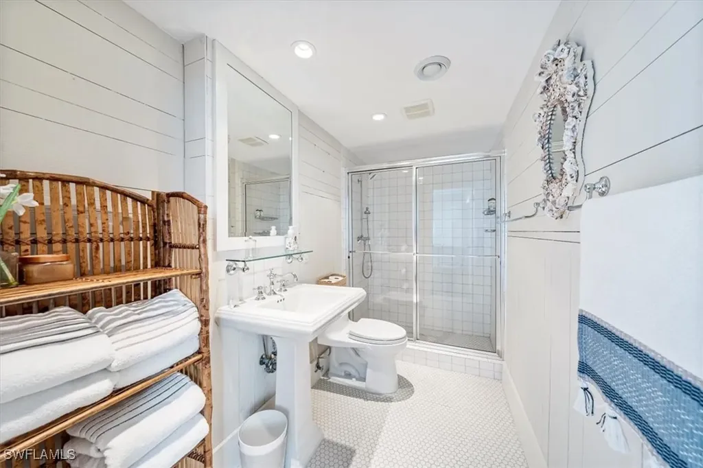 10951 Gulf Shore Drive Naples FL 34108