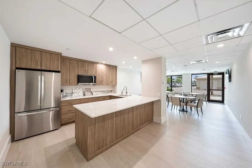 10951 Gulf Shore Drive Naples FL 34108