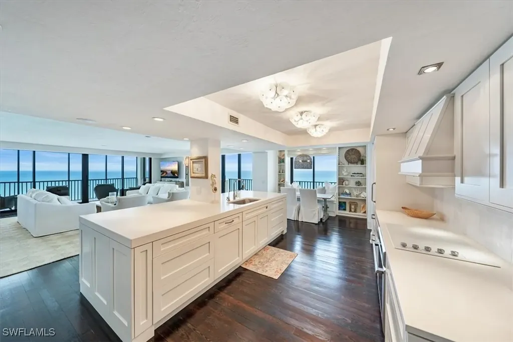10951 Gulf Shore Drive Naples FL 34108