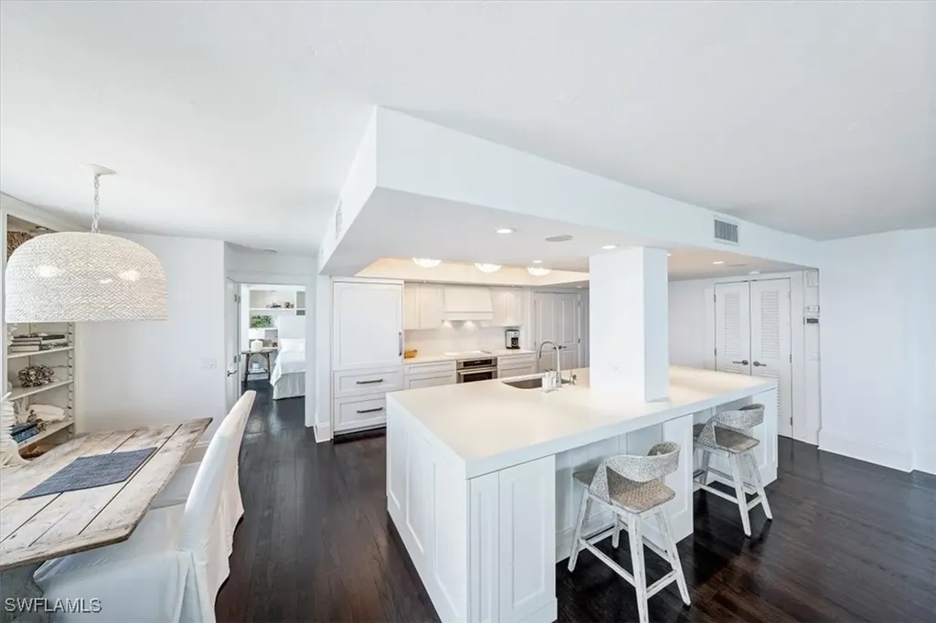 10951 Gulf Shore Drive Naples FL 34108