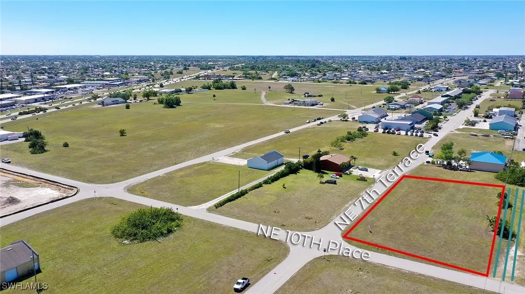 1069 NE 7th Terrace Cape Coral FL 33909