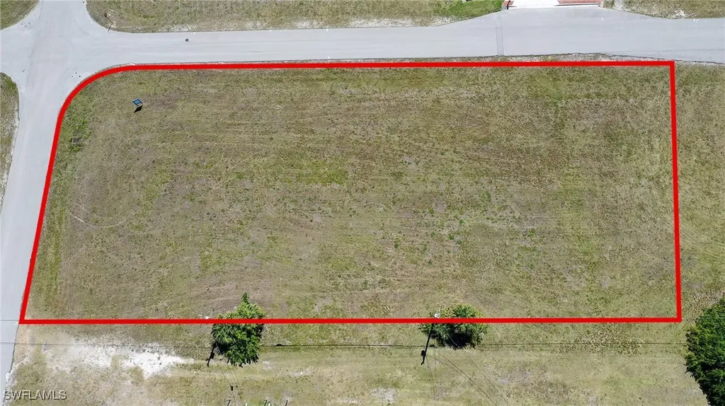 1069 NE 7th Terrace Cape Coral FL 33909