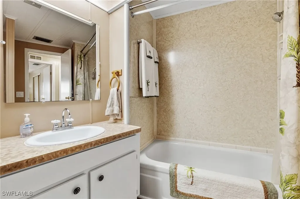 9015 Flamingo Circle North Fort Myers FL 33903